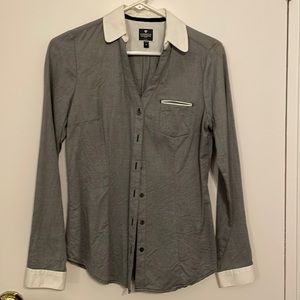 EXPRESS THE ESSENTIAL SHIRT size XS
